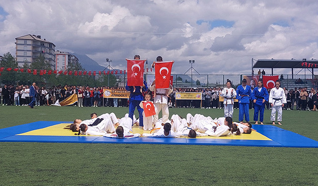 19 Mayıs Atatürk’ü anma gençlik ve spor bayramı programı
