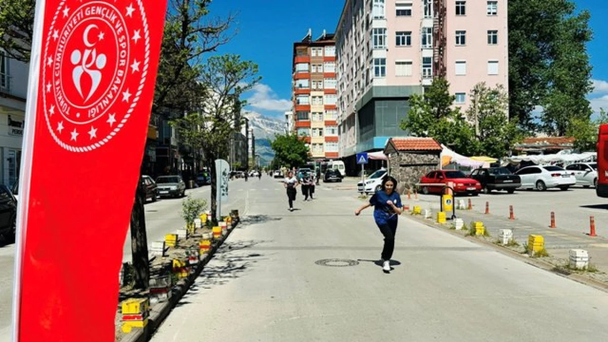 19 Mayıs coşkusu gen&ccedil;lik koşusuyla ta&ccedil;landı