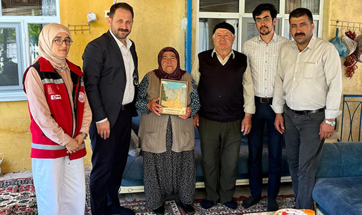 60 yıllık evli çifte anlamlı ziyaret
