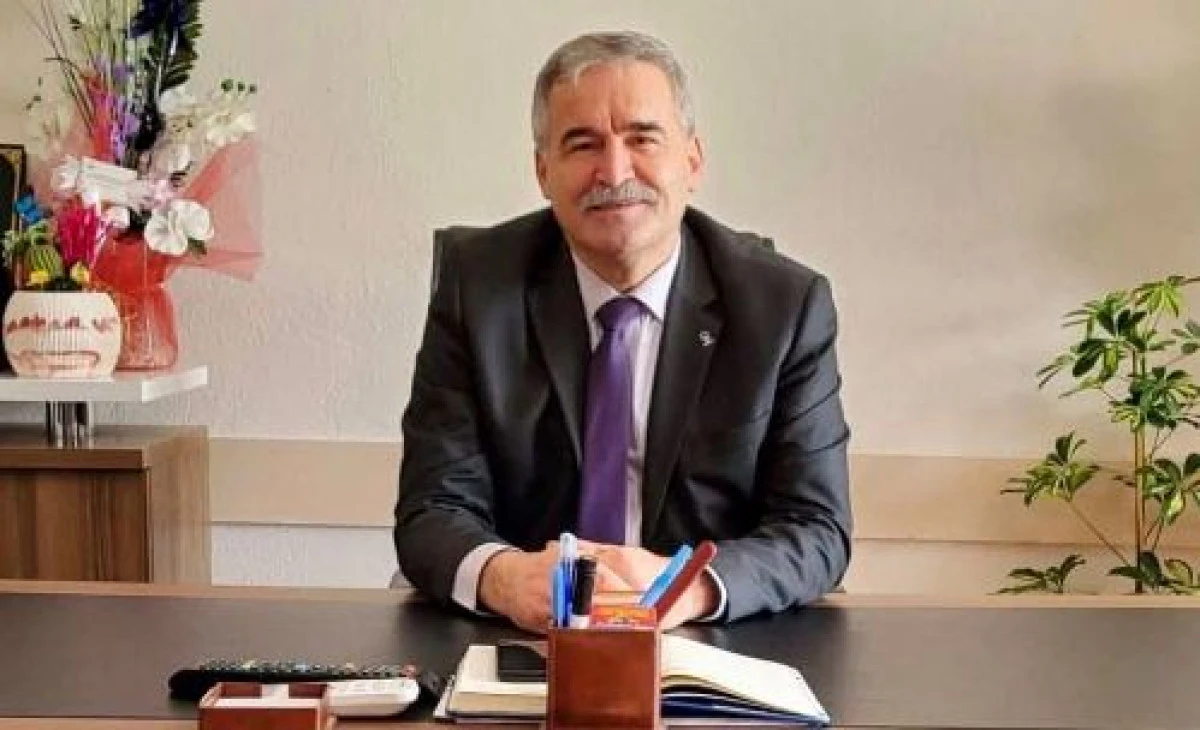 AK Parti il&ccedil;e başkanı Arından spor yatırımı teşekk&uuml;r&uuml;