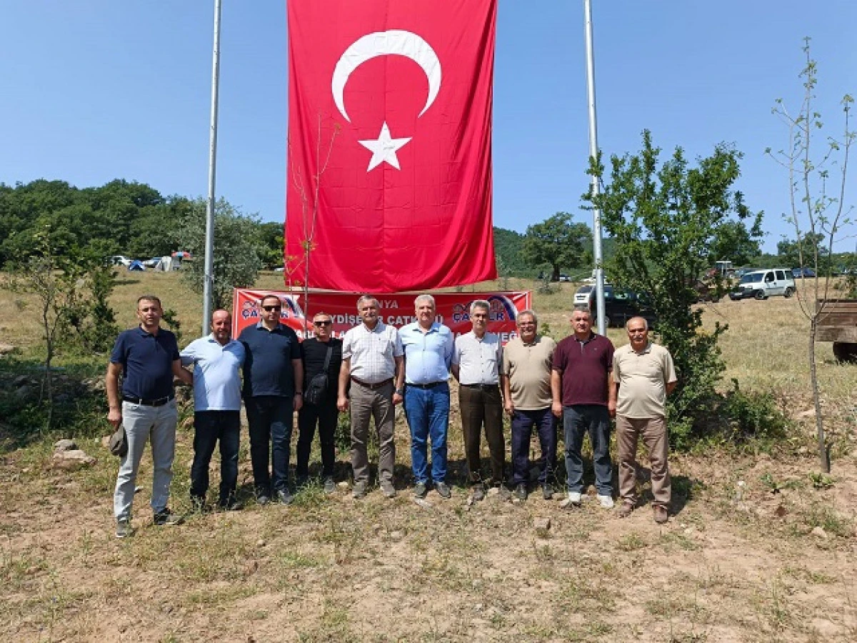 AK Parti ilçe başkanlığı, Çat köyü yayla şenliğine katıldı