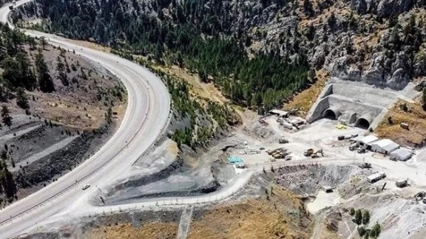 Akdeniz ile İç Anadolu arasındaki zorlu kış çilesini bitirecek Seydişehir Alacabel Tüneli projesinde sona yaklaşıldı