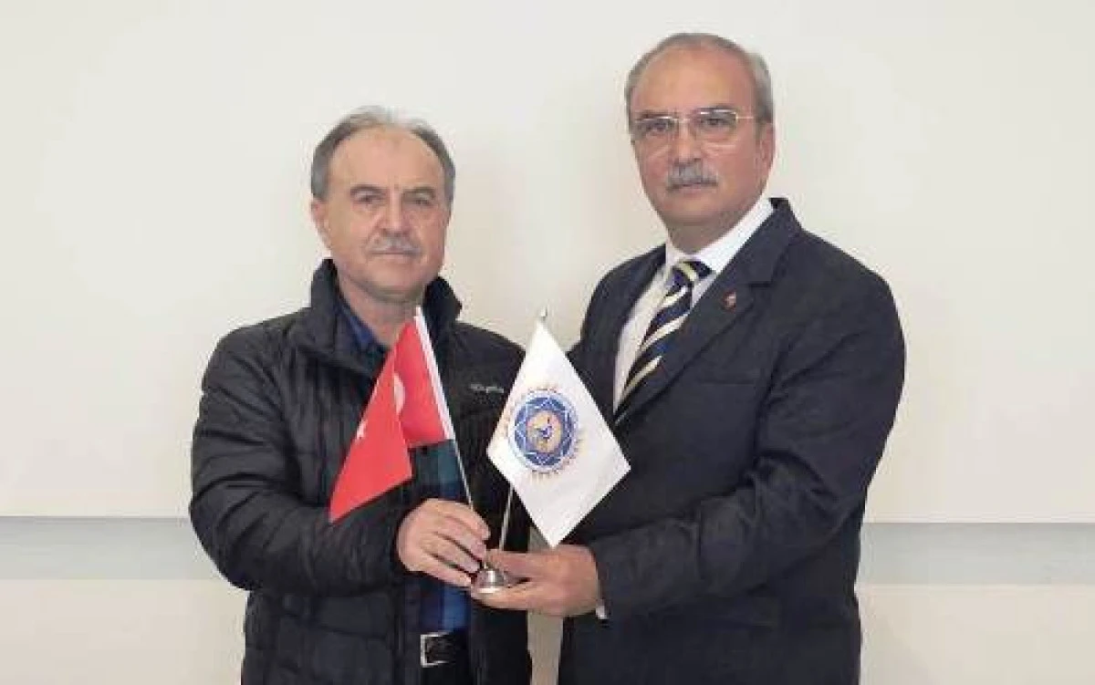 Anadolu Konyalılar dernekleri federasyonunda bayrak değişimi 