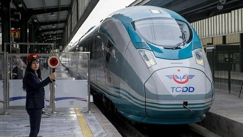 Antalya-Ankara arasını 4 saat 45 dakikaya düşürecek hızlı tren projesi