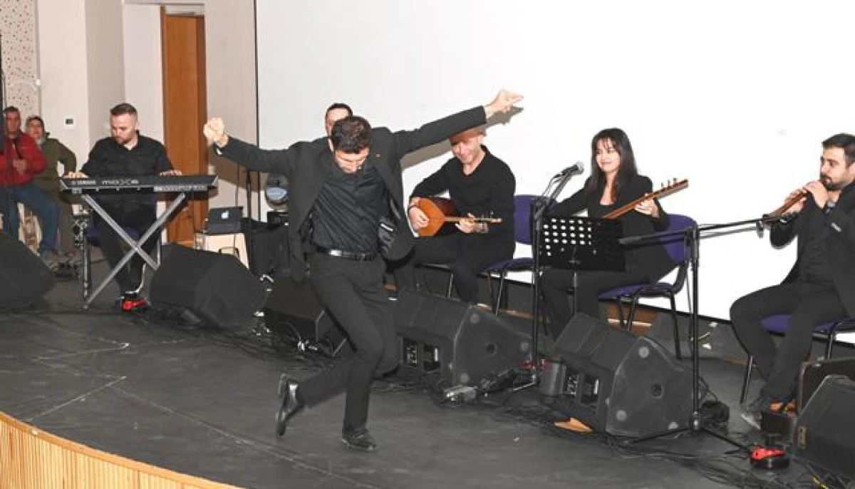 Antalya devlet konservatuvarı T&uuml;rk halk m&uuml;ziği konseri