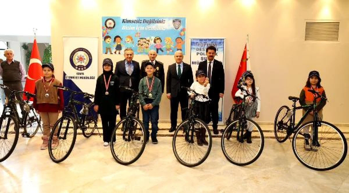 Atatürk İlkokulu Konya’da resim yarışmasına katıldı