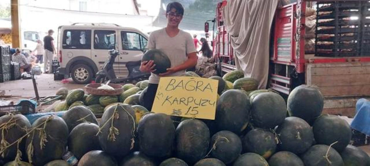 Bağra karpuzu pazardaki yerini aldı: Suğla Ovasının lezzeti sofralara ulaşıyor