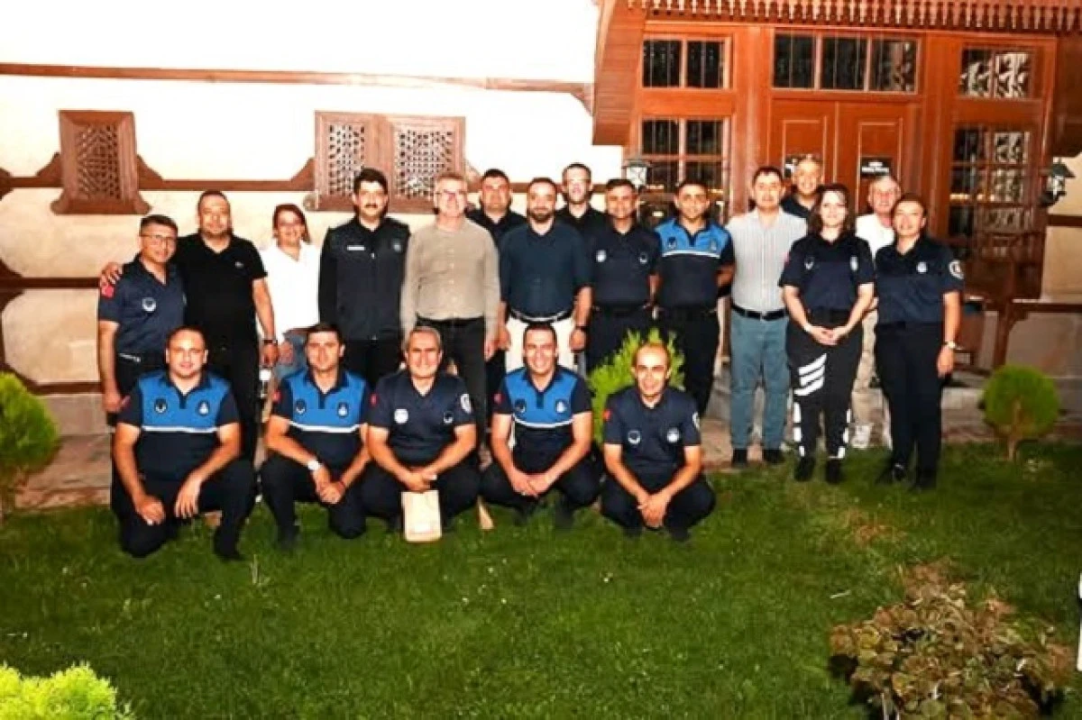 Başkan Ustaoğlu, zabıta personelinin gününü kutladı