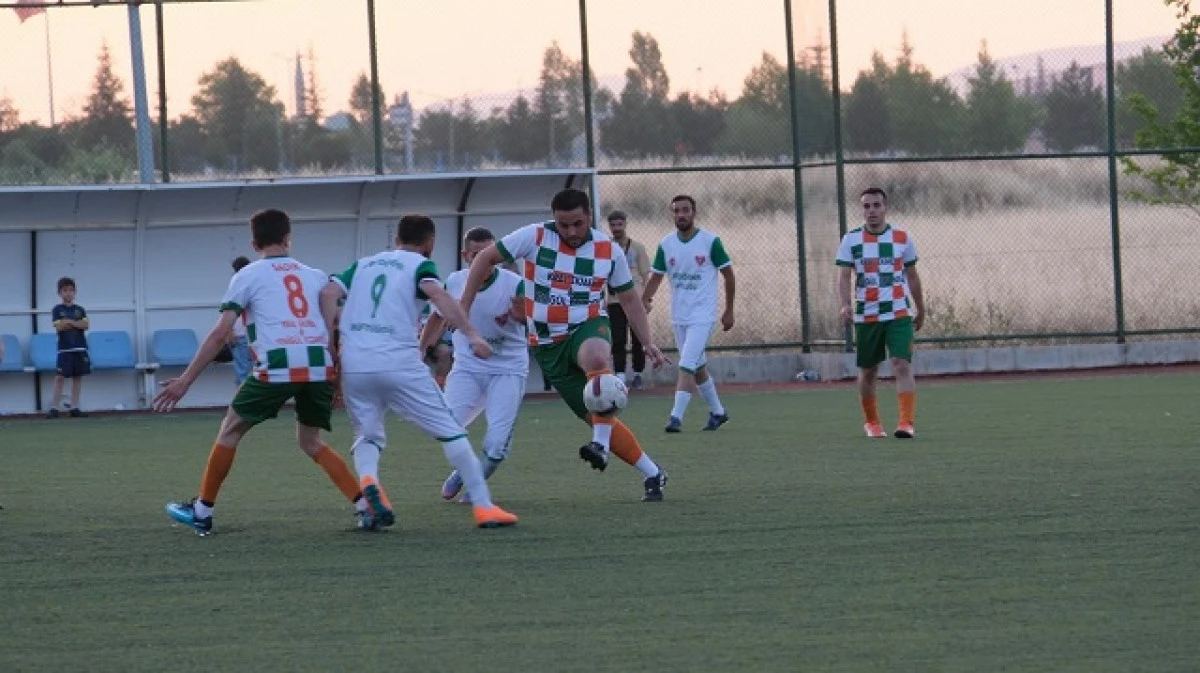 Başkanlık futbol turnuvası başladı