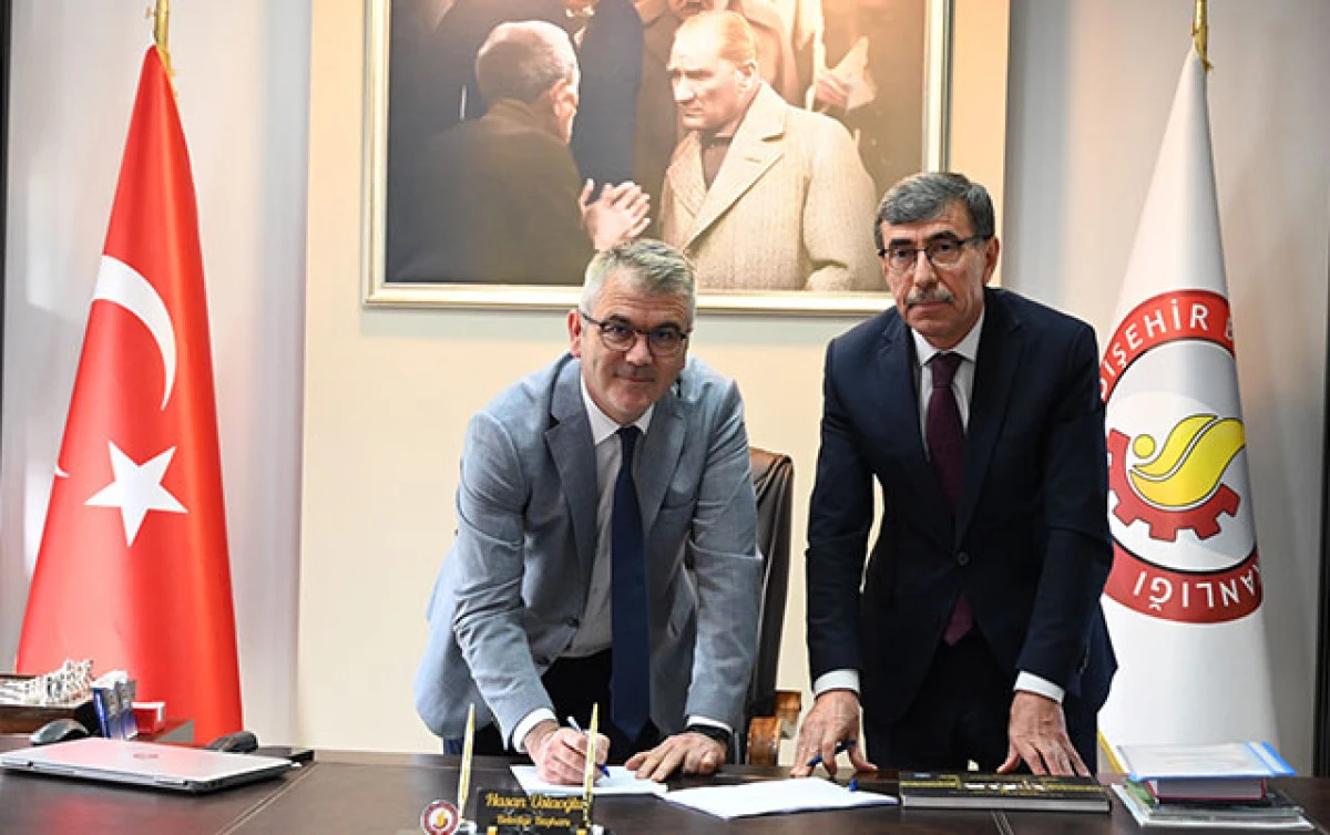 Belediye işçilerinin toplu iş sözleşmesi imzalandı