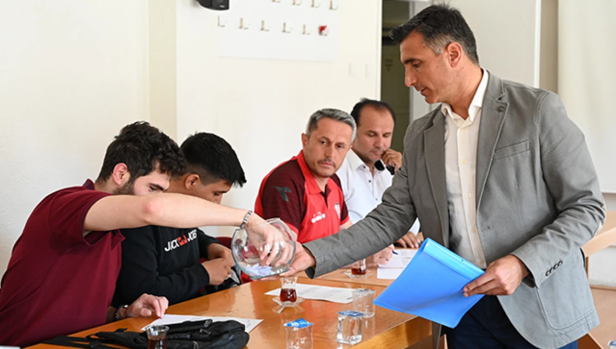 Belediyesi başkanlık kupası voleybol turnuvası kuraları çekildi 