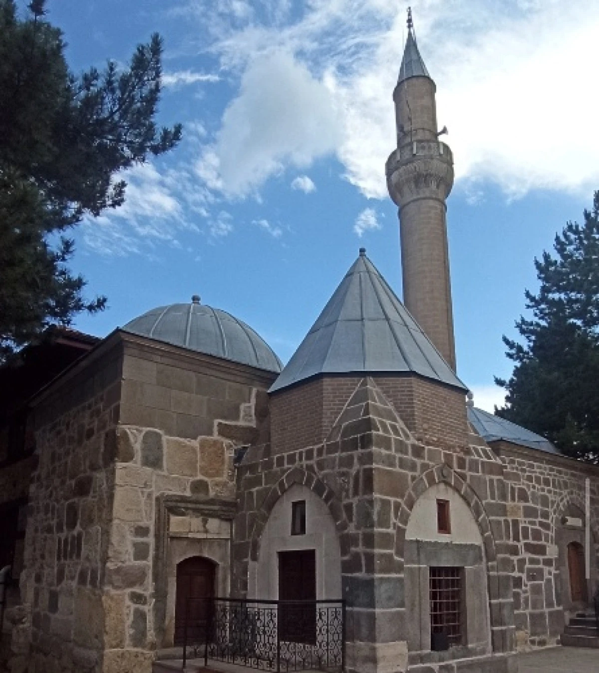 Ben, b&uuml;y&uuml;k Emir R&uuml;stem bey!