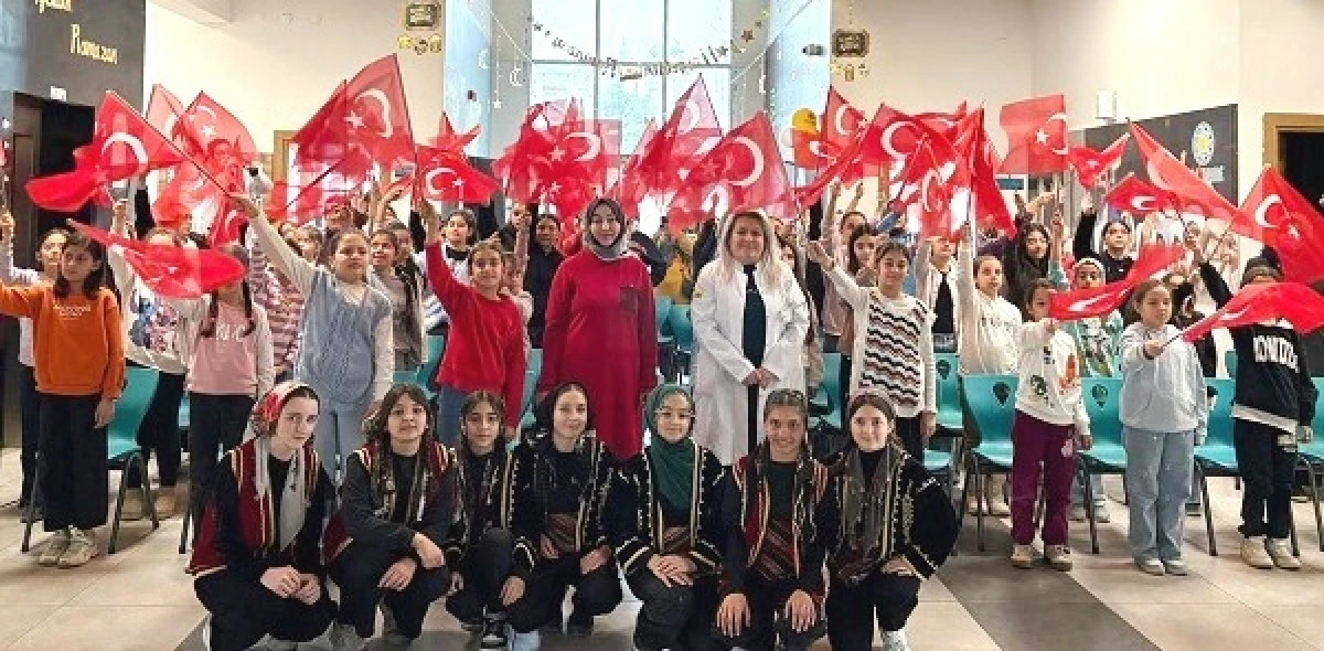 Bilgehane &ouml;ğrencileri &Ccedil;anakkale zaferi şehitlerini andı