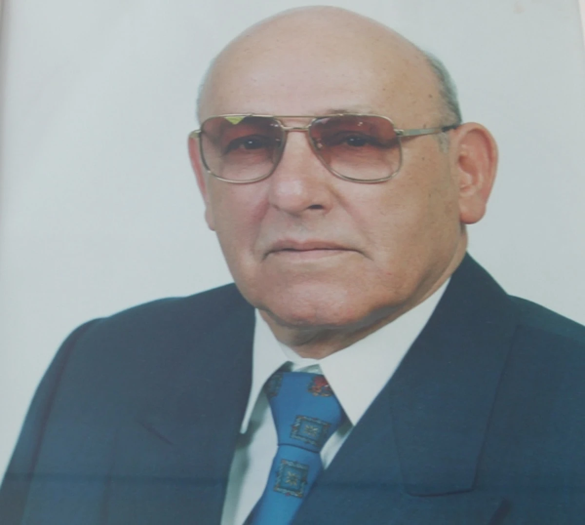 Bir porte: İsmet Şen