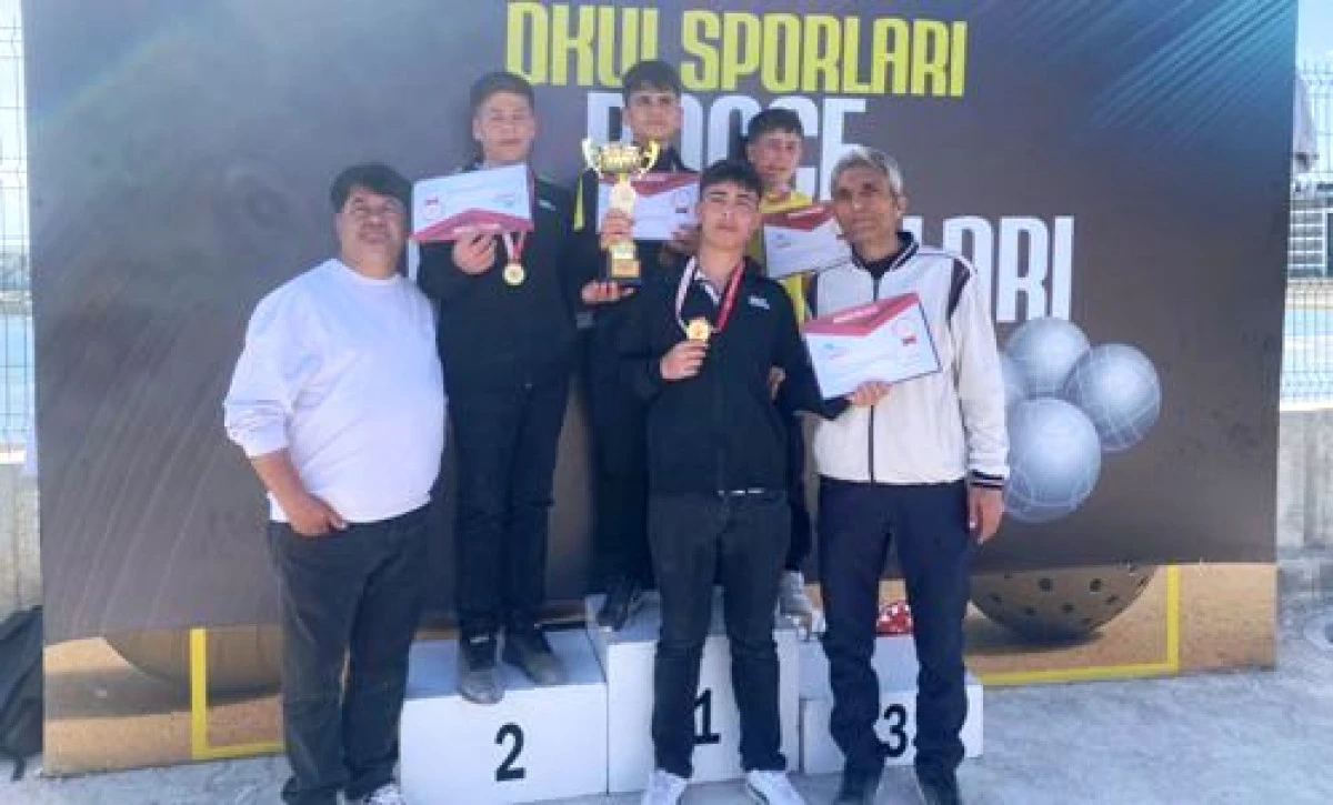 Bostandere&rsquo;den b&uuml;y&uuml;k başarı: Konya şampiyonu oldular!