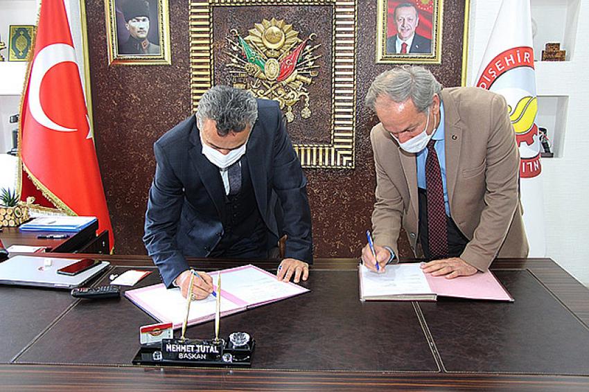 Belediye çalışanlarının toplu sözleşmesi imzalandı 