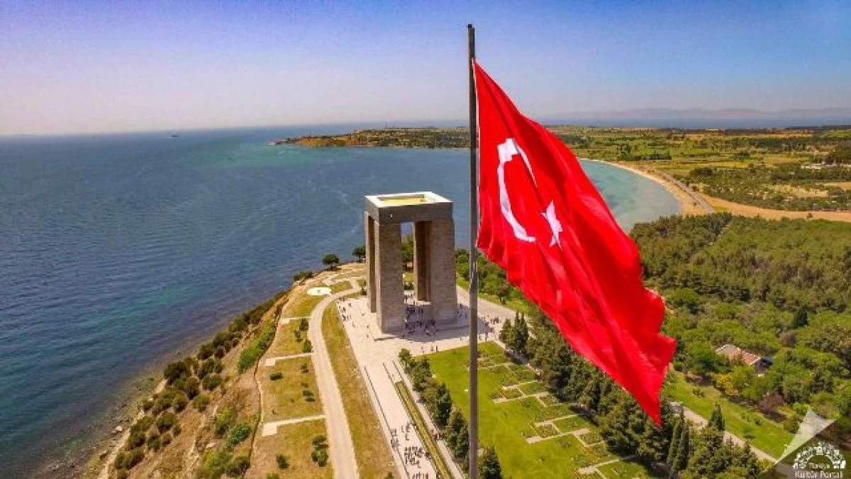 &Ccedil;anakkale şehitler abidesi kolaylıkla yapılmadı! T&uuml;rkiye tek y&uuml;rek oldu
