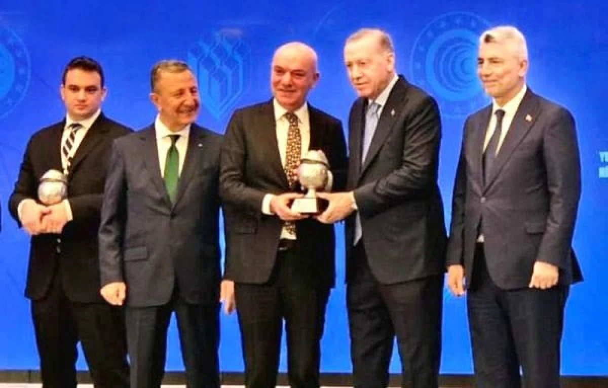 Cengiz inşaata yurtdışı m&uuml;teahhitlik hizmetleri başarı &ouml;d&uuml;l&uuml;!