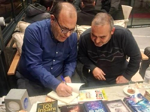 Cihanbeyli&rsquo;de L&uuml;tfi Şahin&rsquo;den imza g&uuml;n&uuml; buluşması