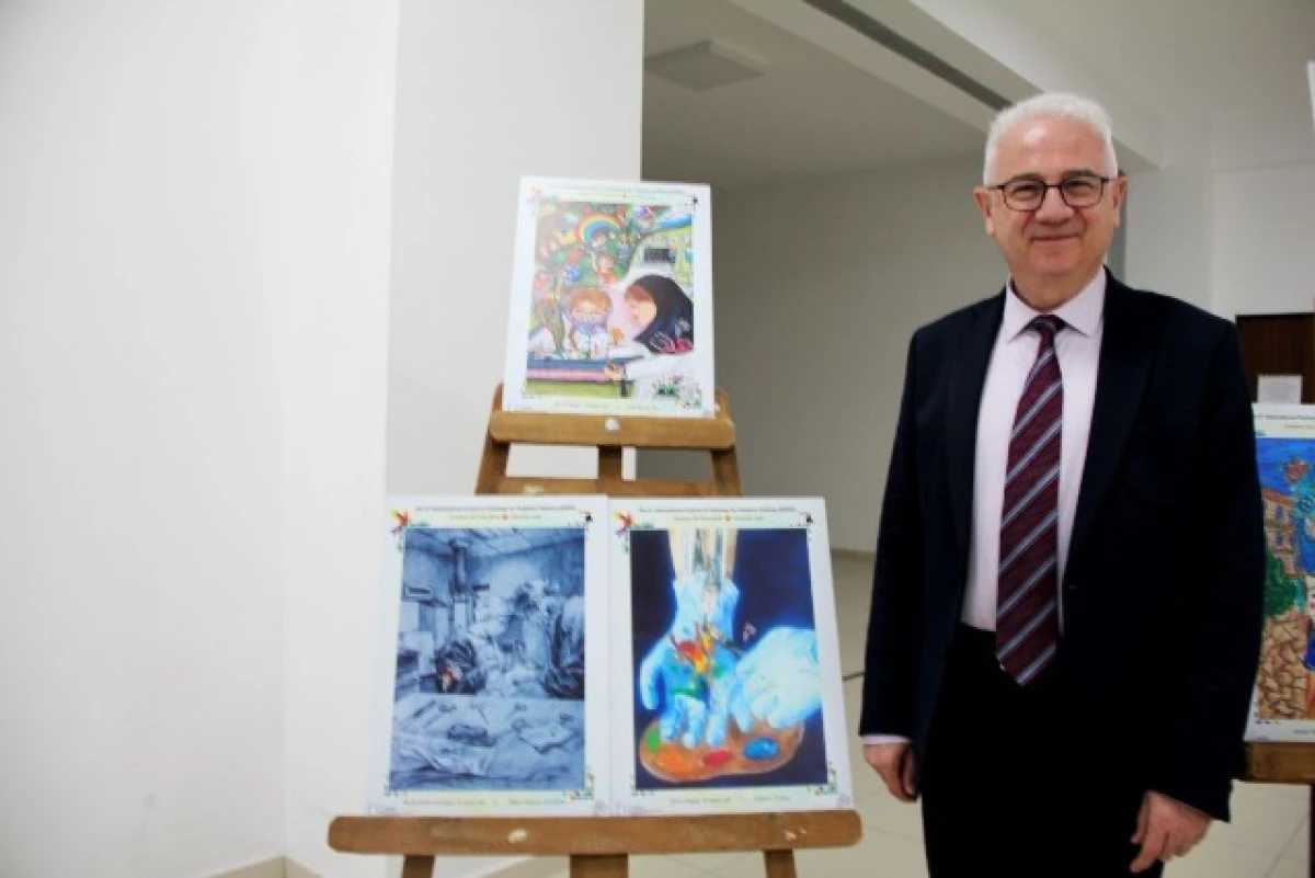 D&uuml;nyanın d&ouml;rt bir yanından hasta &ccedil;ocukların resim sergisi a&ccedil;ıldı