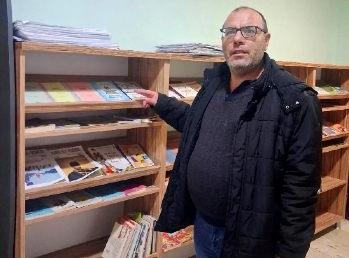 Eğitime g&ouml;n&uuml;lden destek: Şahin&rsquo;den Cihanbeyli k&uuml;t&uuml;phanesine kitap bağışı
