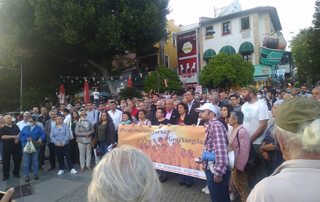 Gezi davası kararı Antalya’da protesto edildi