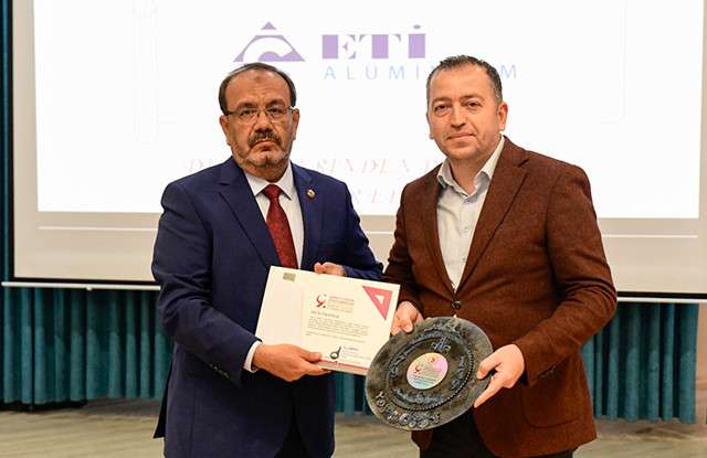 Konya teknik üniversitesinden eti alüminyuma plaket