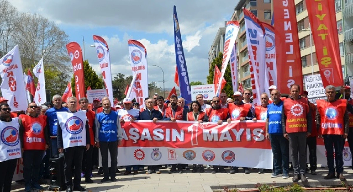 Konya’da sendikalar 1 Mayıs’ı coşkulu kutladı 