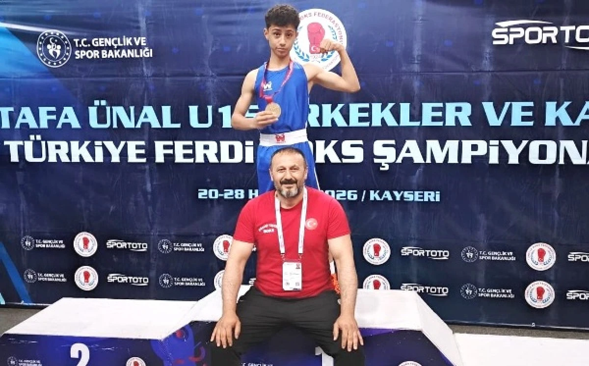 Konyalı boks&ouml;r T&uuml;rkiye şampiyonu oldu