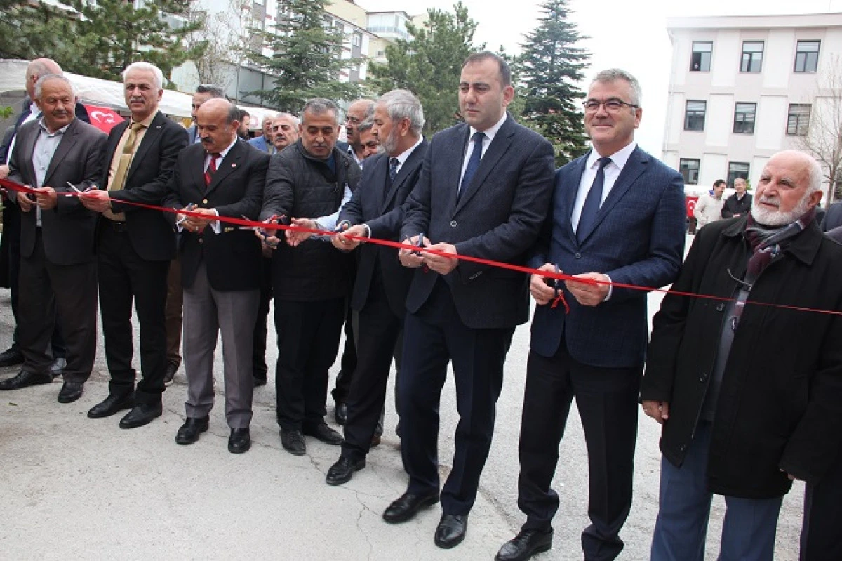 Müftülükçe yapılmakta olan yatılı hafız Kur’an kursu hayır çarşısı kuruldu