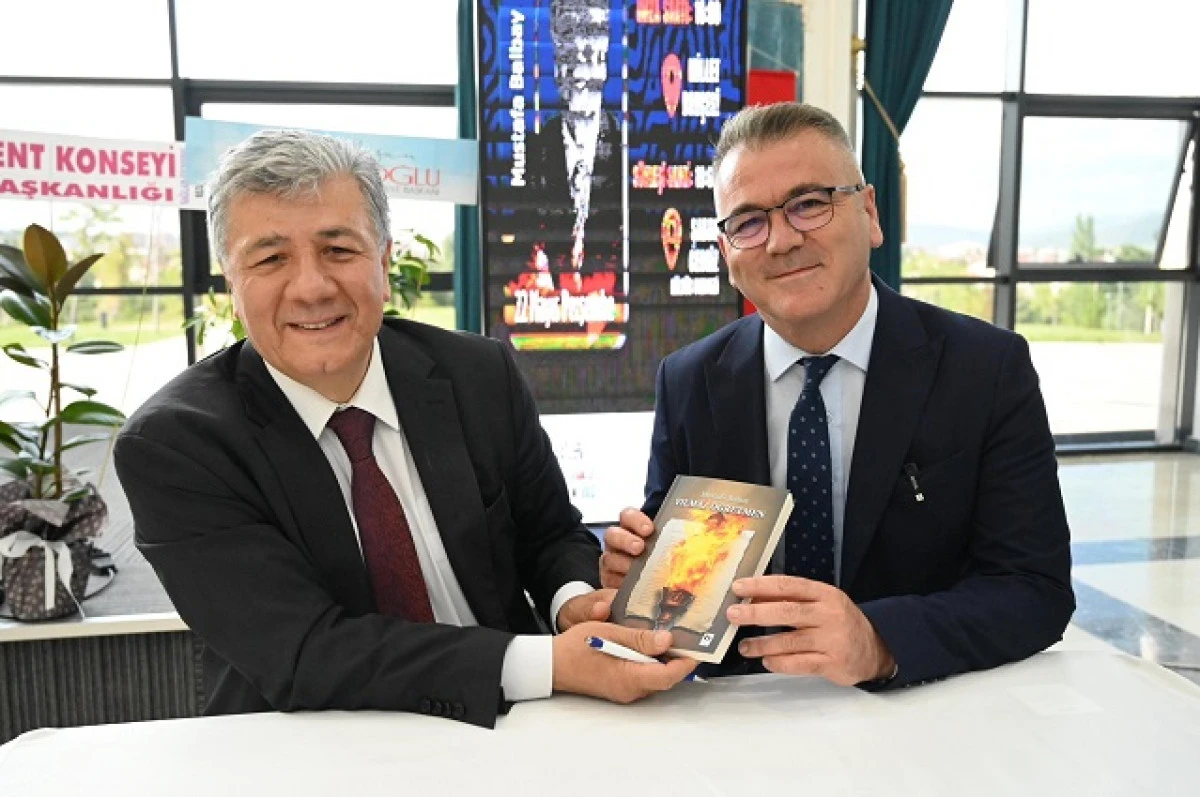 Mustafa Balbay Seydişehir’de okuyucularıyla buluştu