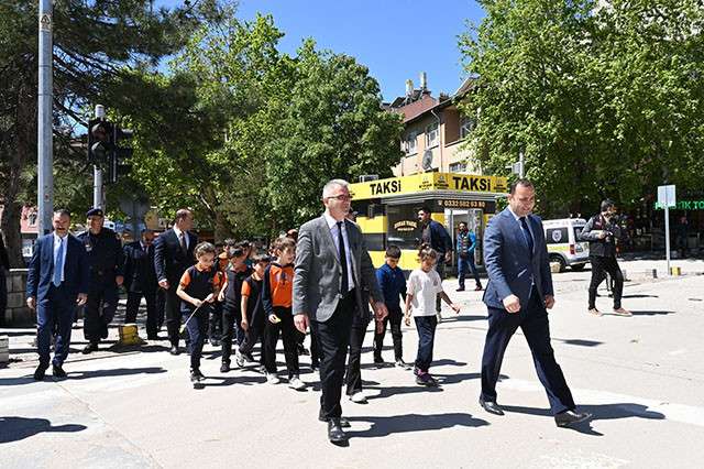 Öğrencilere trafik eğitimi verildi