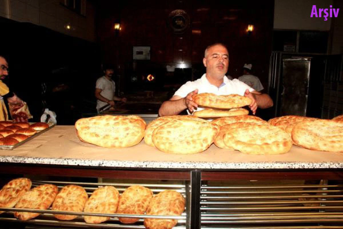 Ramazan pidesi 20 liradan satılacak