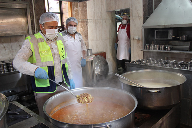 Ramazanda günlük 450 kişiye sıcak yemek ulaştırılıyor