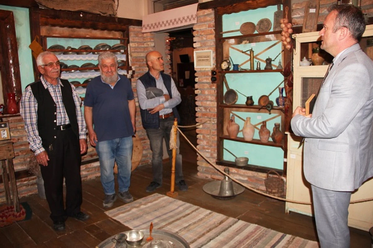 Şair ve yazarlar okul Müzesine gezi düzenledi