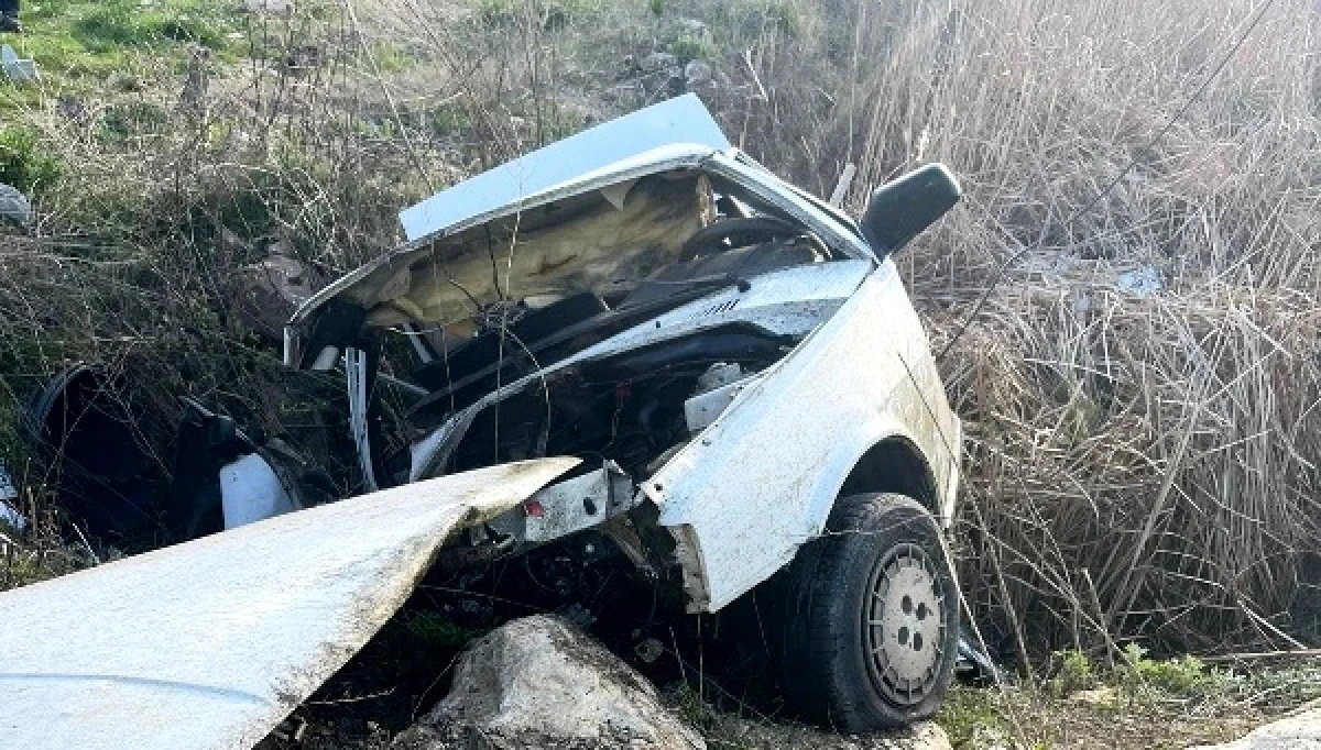 Seydişehir- Beyşehir yolundaki kazada bir &ouml;l&uuml; bir yaralı