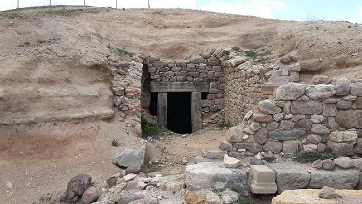 Seydişehir &Ccedil;avuş Mahallesi Roma nekropol&uuml; korunmayı ve turizme kazandırılmayı bekliyor