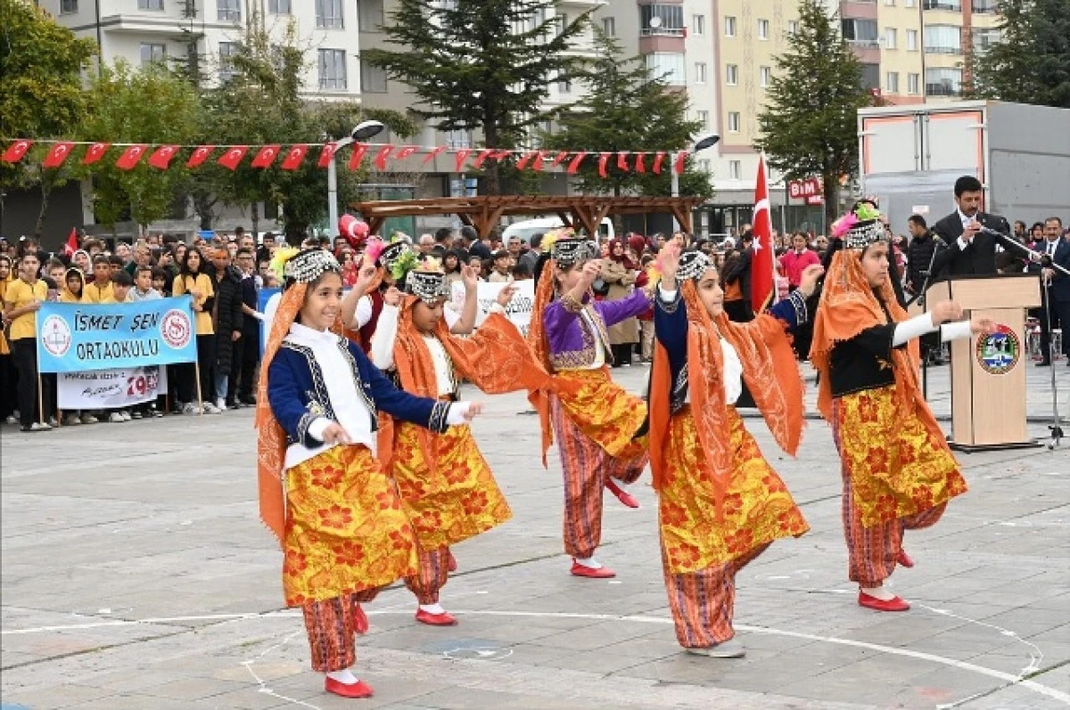 Seydişehir’de 29 Ekim Cumhuriyet Bayramı gururla kutlanıyor