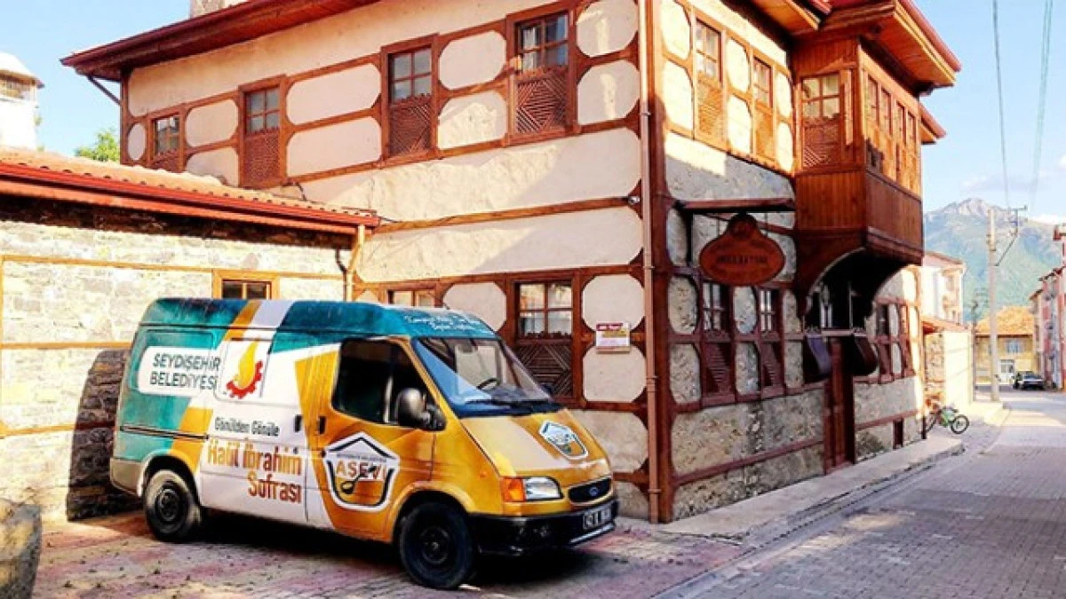 Seydişehir&rsquo;de g&uuml;nl&uuml;k 400 kişiye sıcak yemek ulaştırılıyor