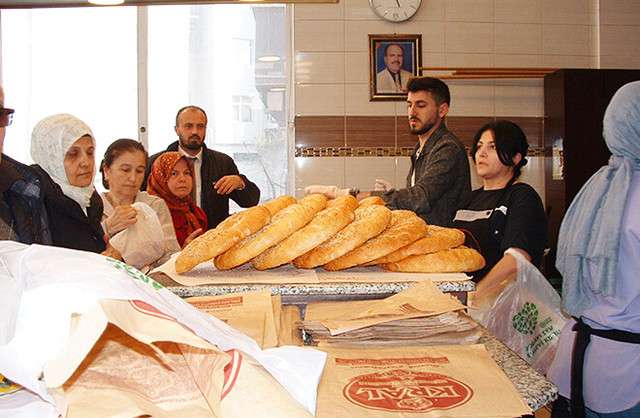 Seydişehir’deki fırınlar pide üretmek için yoğun çalışıyor