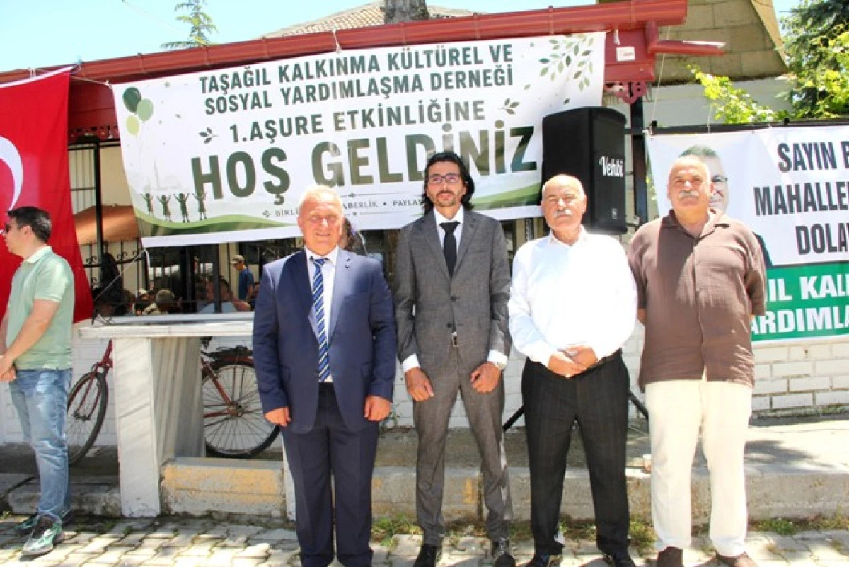 Taşağıl k&ouml;y&uuml;nde birlik ve beraberlik ruhu: 1. aşure etkinliği yoğun katılımla ger&ccedil;ekleştirildi