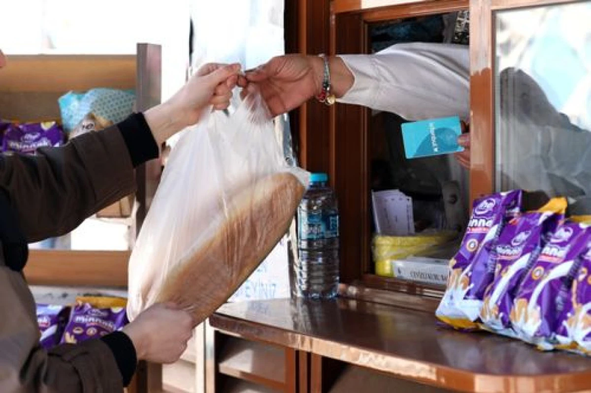 T&uuml;rkiye'de yoksul sayısı giderek artıyor