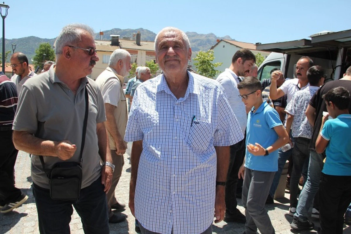 Ünüvar ailesinden lokma tatlısı ikramı