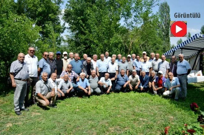Seydişehir sanat okulunun ilk mezunları 52 yıl sonra aynı sofrada buluştu